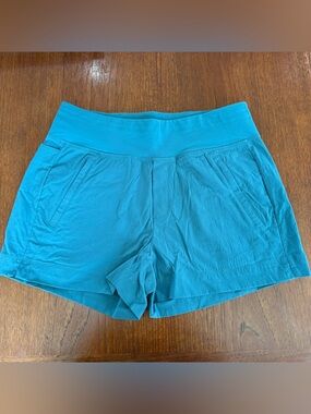 Athleta Trekkie North Shorts